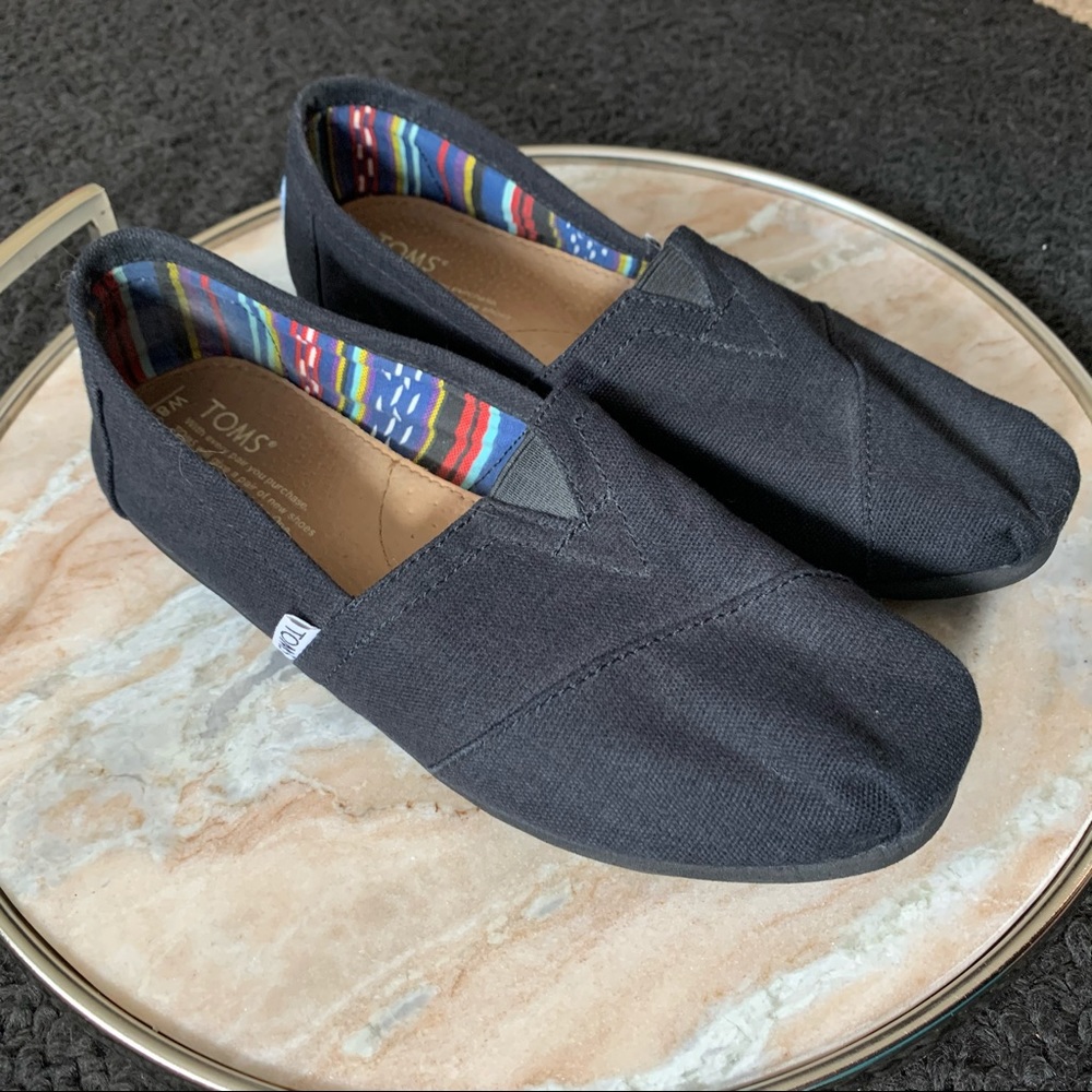 TOMS Black Women’s Canvas Classics